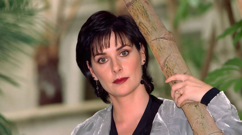 Enya's Net Worth: Unveiling How the Irish Composer and Singer-Songwriter became so Rich