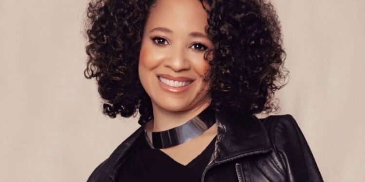 Kiya Winston: Early Childhood, Education, Career, Marriage, and Family