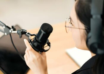 The Impact of Voiceover in Advertising: How the Right Voice Can Increase Brand Recognition